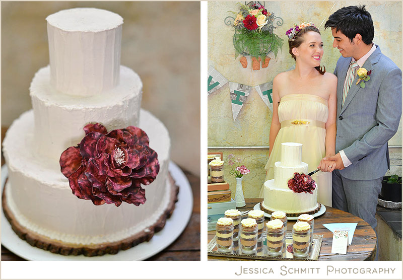 wedding cake burgundy flower 