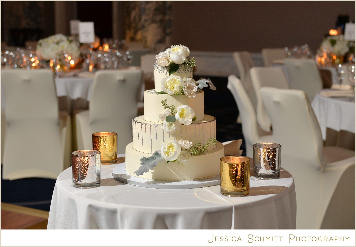 wedding-cake-silver-details